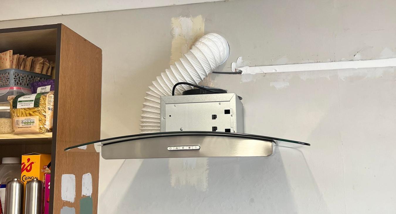 Kitchen cooker extractor fan installation
